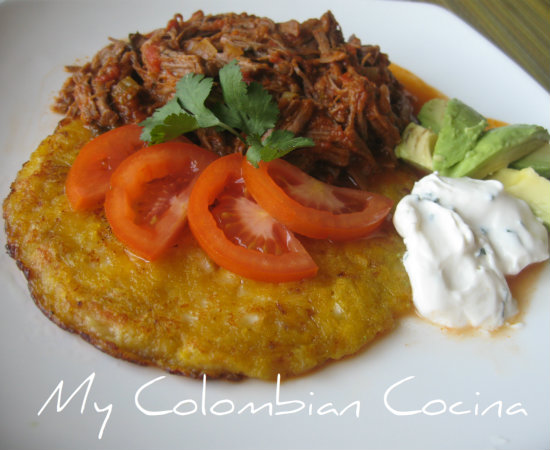 Patacones con Carne Desmechada