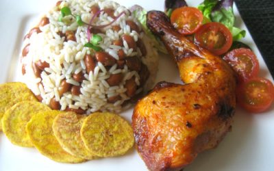 Pollo Asado con Arroz Caribeño